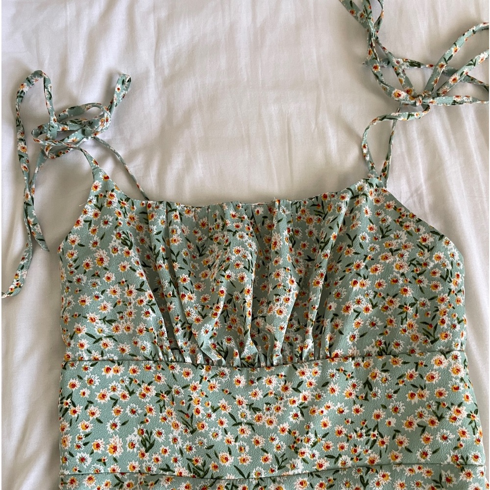 SHEIN Floral Dress - Picture 2 of 5